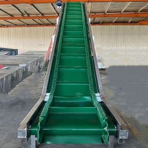 comprar NN100 Cinturón transportador inclinado ondulado de pared lateral con ancho de banda de 1500 mm y 2-10 capas para el transporte de gran inclinación online manufacture