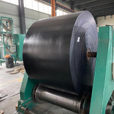 comprar Cinturones transportadores de poliéster negros de 600 mm EP200 con alta resistencia y resistencia al desgaste online manufacture