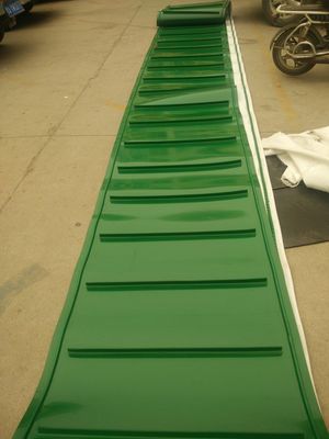 Los pequeños terrones dividen la banda transportadora resistente fría para los materiales de construcción