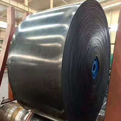 Cemente la anchura de acero negra de las bandas transportadoras 700m m del cordón